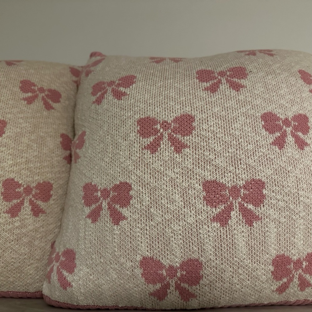 Pink Bow Square Pillows- Set of 2 - Picture 3 of 3